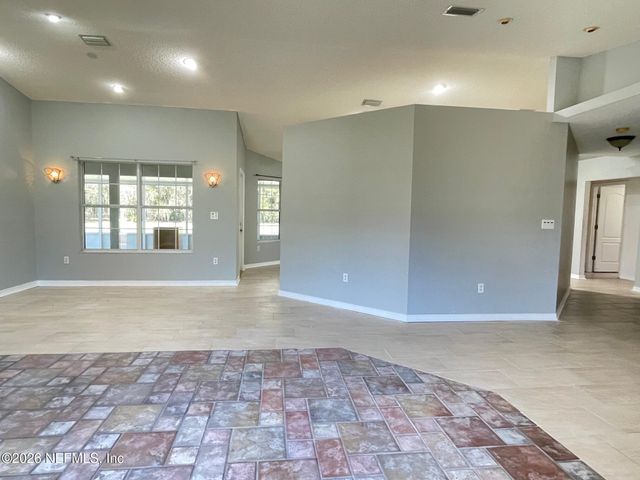 1055 OLD GAINESVILLE Highway, Interlachen, FL 32148