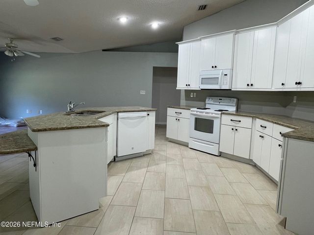 1055 OLD GAINESVILLE Highway, Interlachen, FL 32148