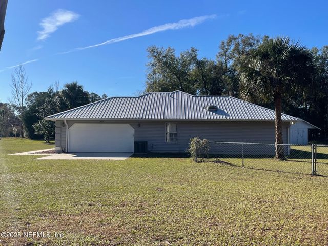 1055 OLD GAINESVILLE Highway, Interlachen, FL 32148