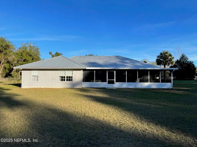 1055 OLD GAINESVILLE Highway, Interlachen, FL 32148