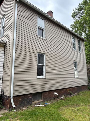 306 Park Rd, Ambridge, PA 15003