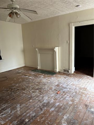 306 Park Rd, Ambridge, PA 15003