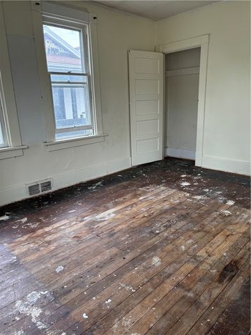 306 Park Rd, Ambridge, PA 15003