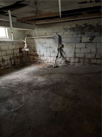 306 Park Rd, Ambridge, PA 15003