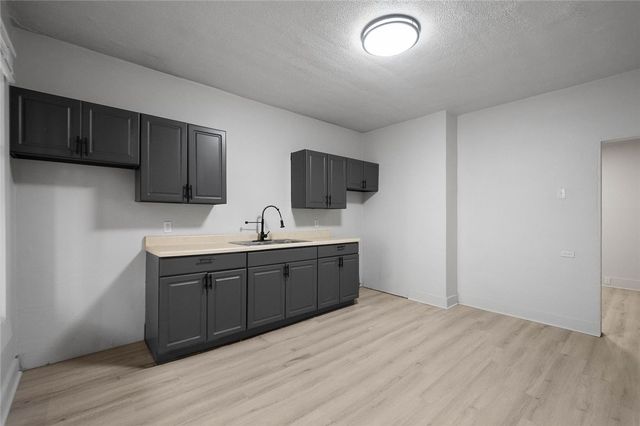 306 Park Rd, Ambridge, PA 15003