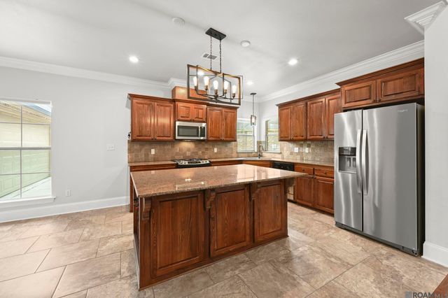 11278 Hillpark Ave, Baton Rouge, LA 70810