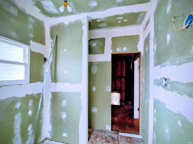 110 W 6th Street, Peru, IN 46970