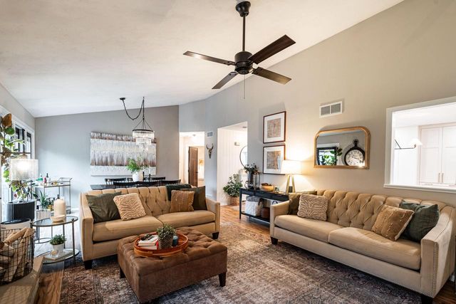 4106 W Southwood DRIVE, Franklin, WI 53132