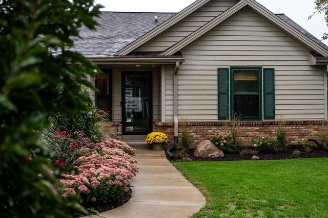 4106 W Southwood DRIVE, Franklin, WI 53132
