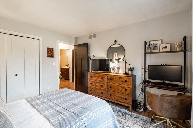 4106 W Southwood DRIVE, Franklin, WI 53132