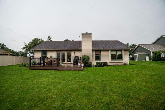 4106 W Southwood DRIVE, Franklin, WI 53132