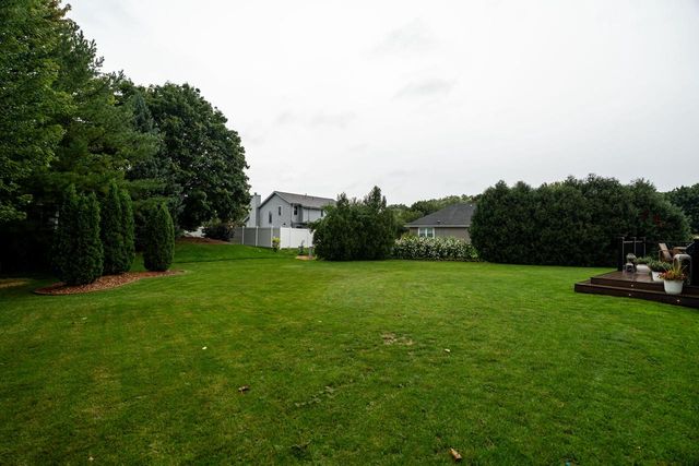 4106 W Southwood DRIVE, Franklin, WI 53132
