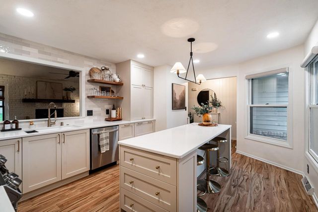 4106 W Southwood DRIVE, Franklin, WI 53132