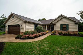 4106 W Southwood DRIVE, Franklin, WI 53132