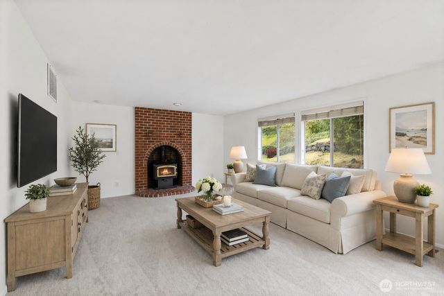 7989 NW Emery Boulevard, Silverdale, WA 98383