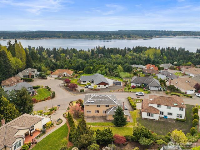 7989 NW Emery Boulevard, Silverdale, WA 98383