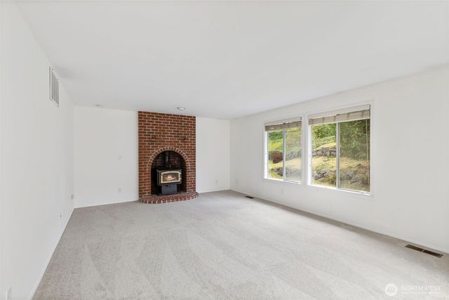 7989 NW Emery Boulevard, Silverdale, WA 98383