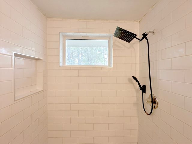 706 Carter Drive, Arlington, TX 76010