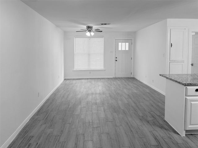 706 Carter Drive, Arlington, TX 76010