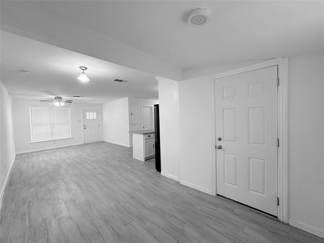 706 Carter Drive, Arlington, TX 76010