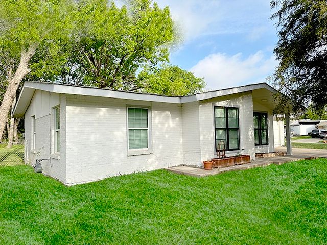 706 Carter Drive, Arlington, TX 76010