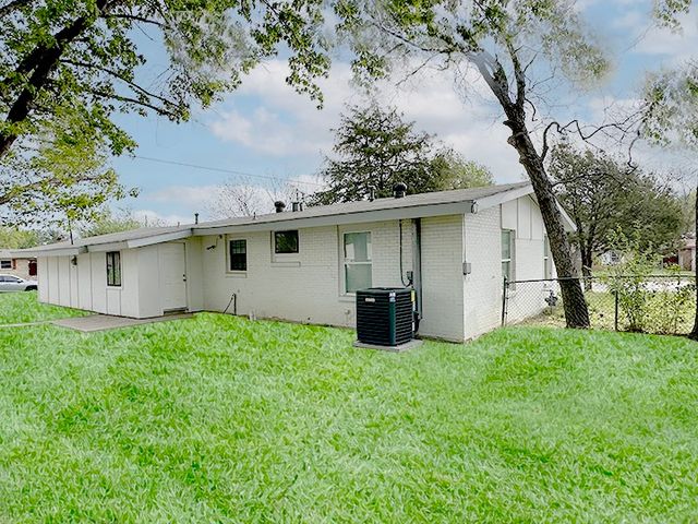 706 Carter Drive, Arlington, TX 76010