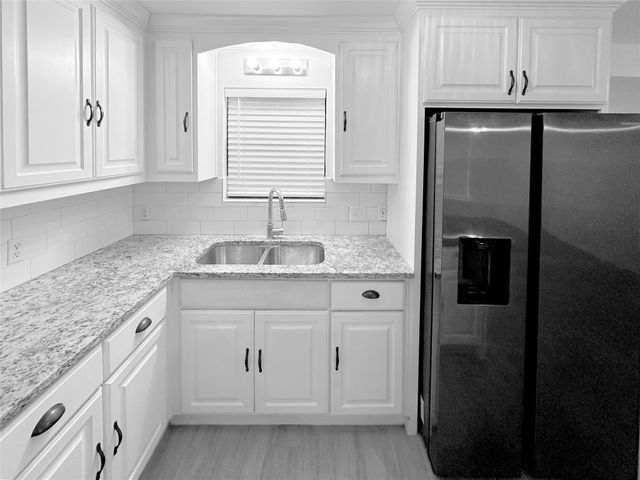 706 Carter Drive, Arlington, TX 76010