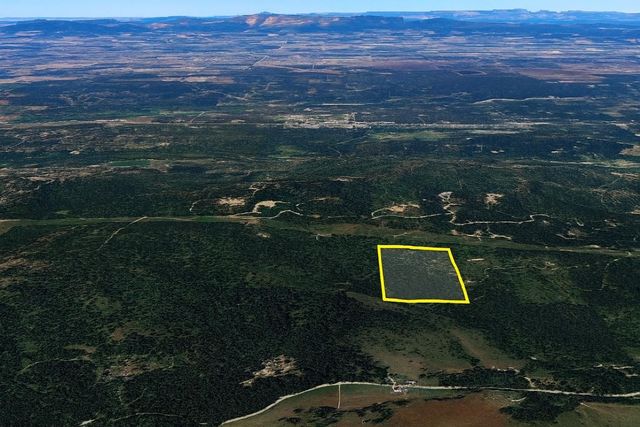 34711 N Waldrons Ln, Chattaroy, WA 99003