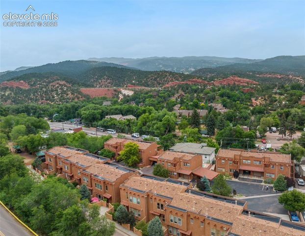 326 Santa Fe Place A, Manitou Springs, CO 80829
