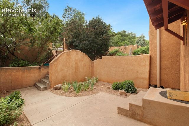 326 Santa Fe Place A, Manitou Springs, CO 80829
