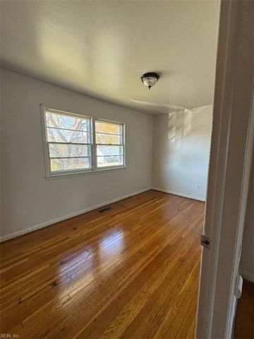 102 Ethel DR, Hampton, VA 23666