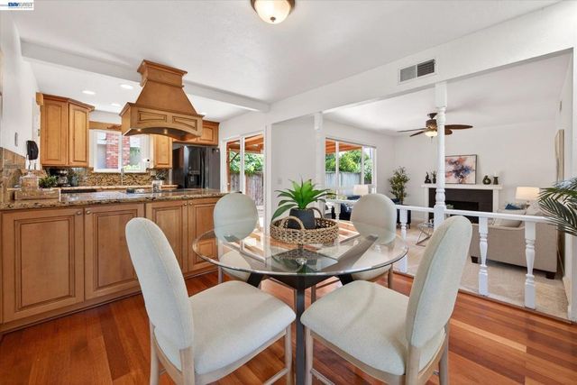 5231 Silver Reef Dr, Fremont, CA 94538