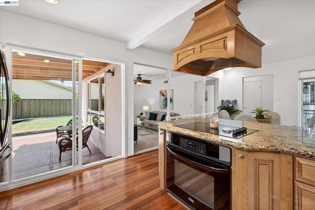 5231 Silver Reef Dr, Fremont, CA 94538