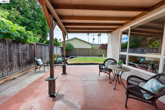 5231 Silver Reef Dr, Fremont, CA 94538