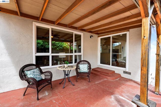5231 Silver Reef Dr, Fremont, CA 94538