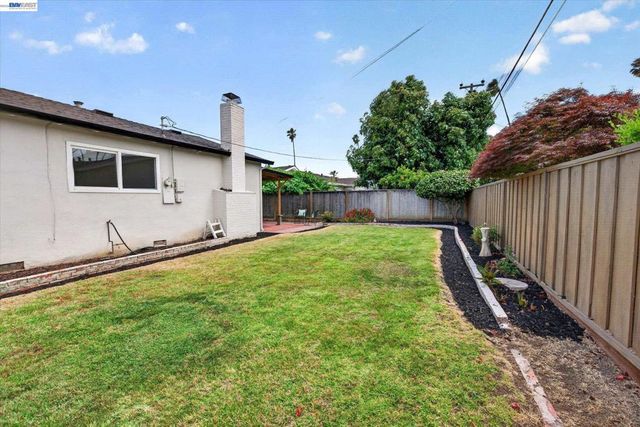 5231 Silver Reef Dr, Fremont, CA 94538