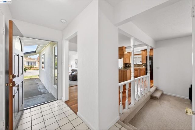 5231 Silver Reef Dr, Fremont, CA 94538