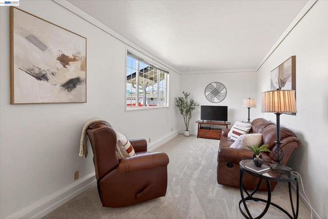 5231 Silver Reef Dr, Fremont, CA 94538