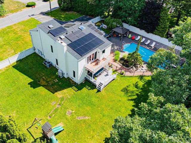 20 Oak Street, Saint James, NY 11780