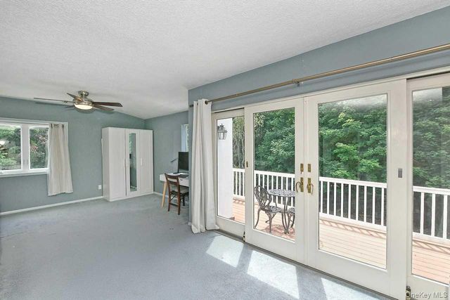 20 Oak Street, Saint James, NY 11780