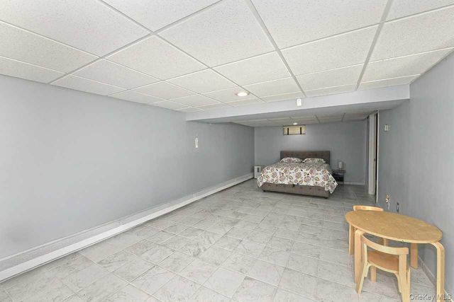 20 Oak Street, Saint James, NY 11780
