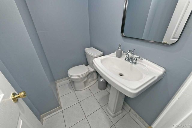 20 Oak Street, Saint James, NY 11780