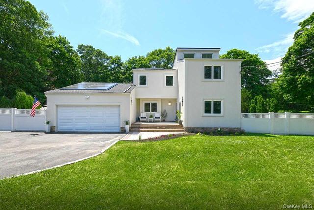 20 Oak Street, Saint James, NY 11780