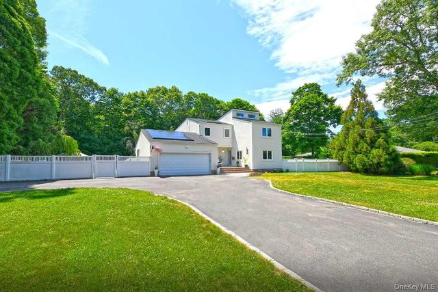 20 Oak Street, Saint James, NY 11780