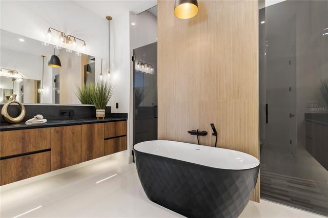 3321 SW 3RD LANE, Cape Coral, FL 33991