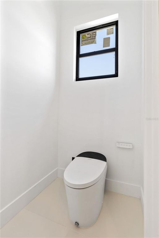 Image 37 of property listing at 3321 SW 3RD LANE, Cape Coral, FL 33991