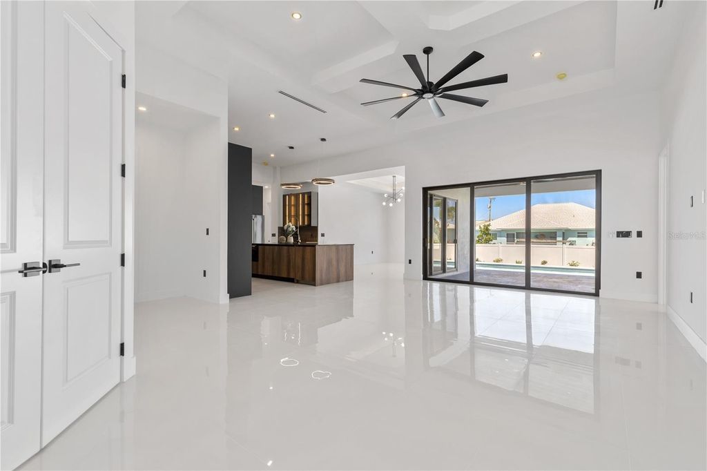 Image 10 of property listing at 3321 SW 3RD LANE, Cape Coral, FL 33991