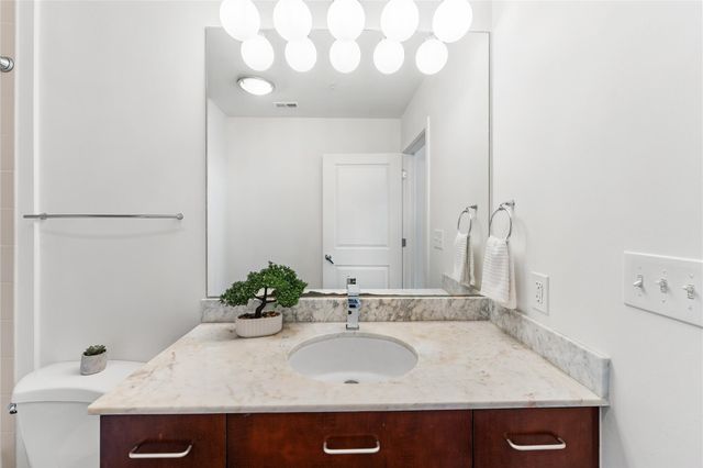 5925 Almeda Road 12711, Houston, TX 77004