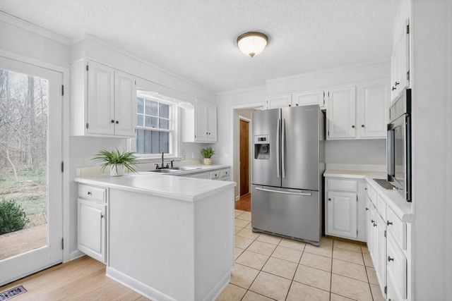 954 Belmont Rd, Manchester, TN 37355