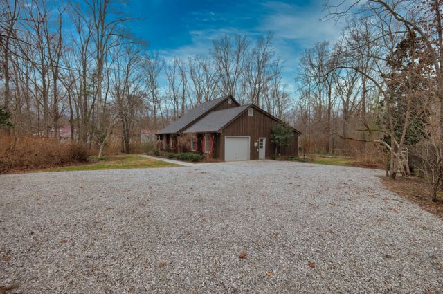954 Belmont Rd, Manchester, TN 37355